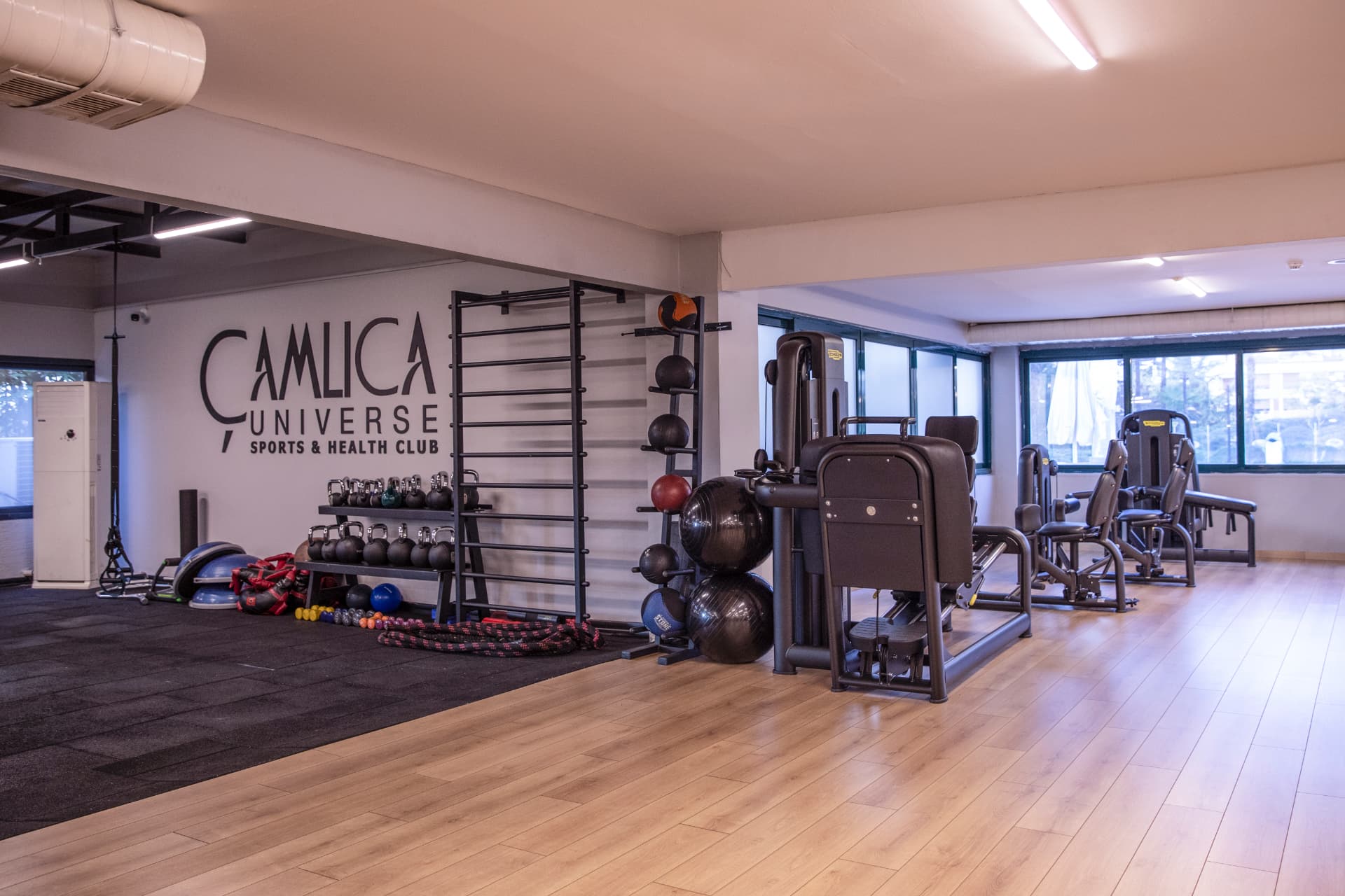 Çamlıca Universe fitness salonu